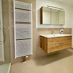 3 Apartment, 86 Qm, Max 5 Personen, Balkon, Garage, Schnelles Internet Apartman