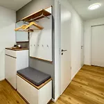 3 Apartment, 86 Qm, Max 5 Personen, Balkon, Garage, Schnelles Internet * Sindelfingen