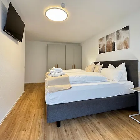 3 Apartment, 86 Qm, Max 5 Personen, Balkon, Garage, Schnelles Internet *